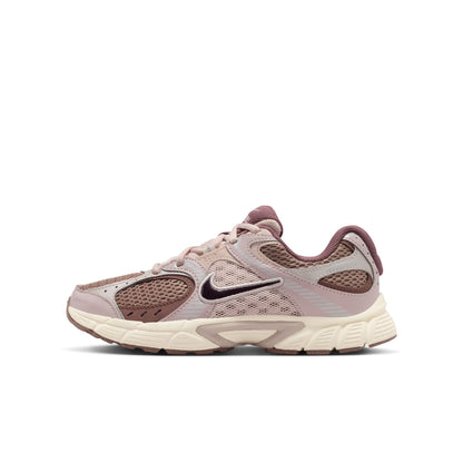Nike Unisex-Child V5 RNR (Big Kid)